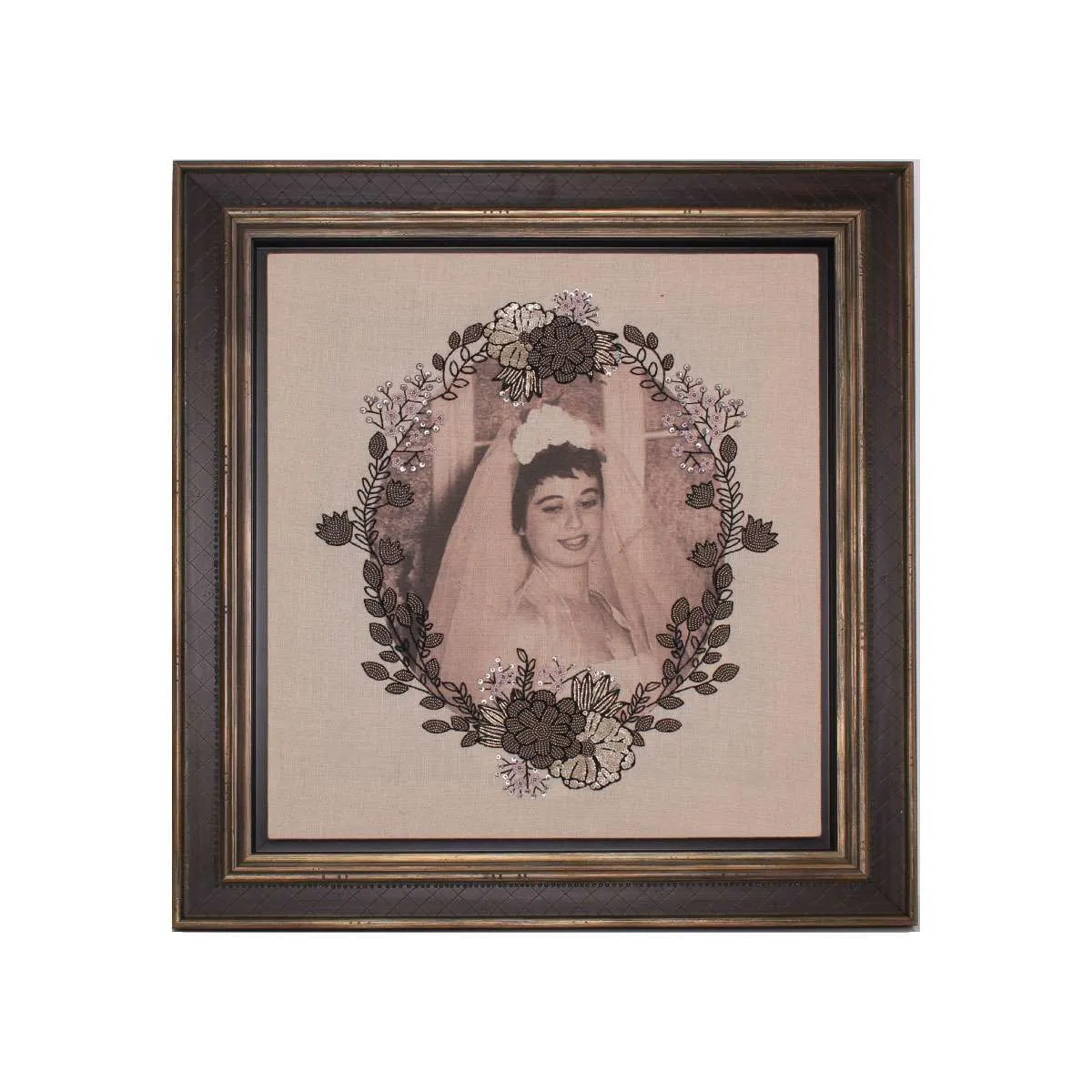 SILVER BOUQUET WALL ART